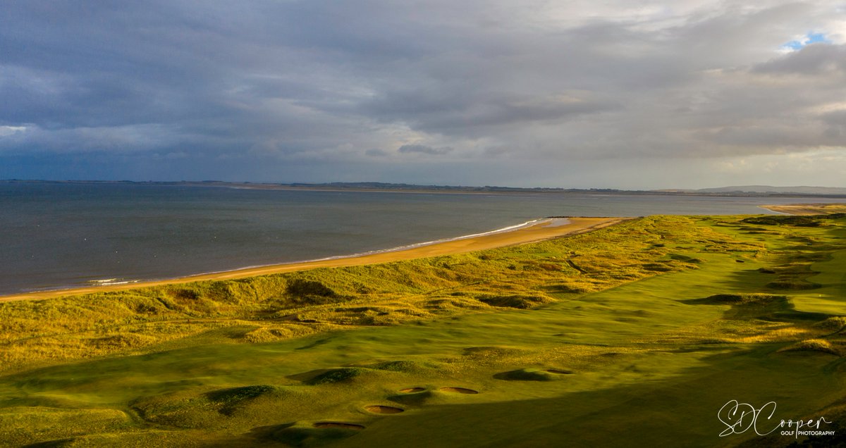 Twelve is a great par 5.A gentle sweep to the left - the rough and terrain left must be avoided. From the right, you have a longer approach with bunkers focussing the mind on a layup.If going for the green in 2, there is a mound in the ideal landing spot.