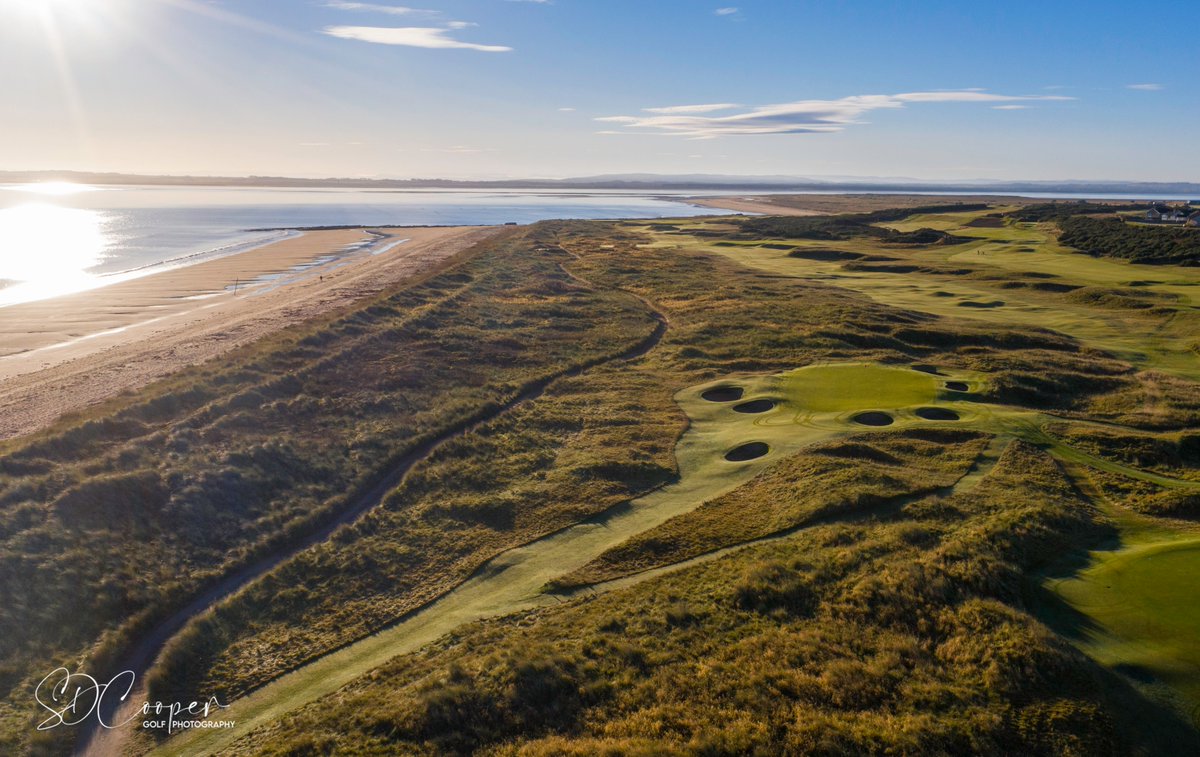 Thirteen - the 'easier' of the par 3s - is not very easy if you happen to miss it...7 bunkers guard the surface, but this is one of few greens that collects towards the centre.