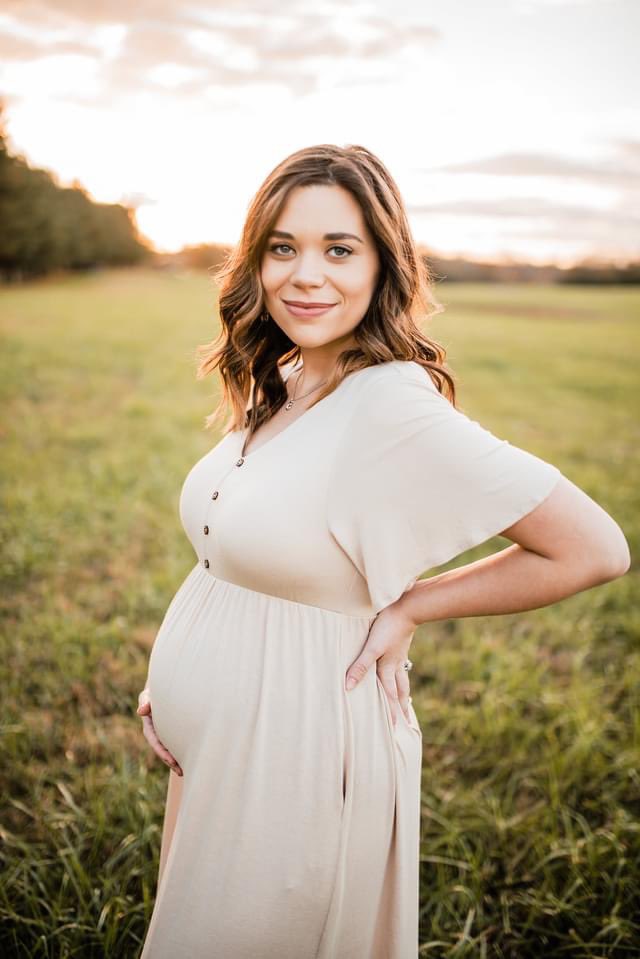 malmal2014's tweet photo. So in love with the best husband and the little girl growing in my belly. ❤️ https://t.co/zkQiZacBiy