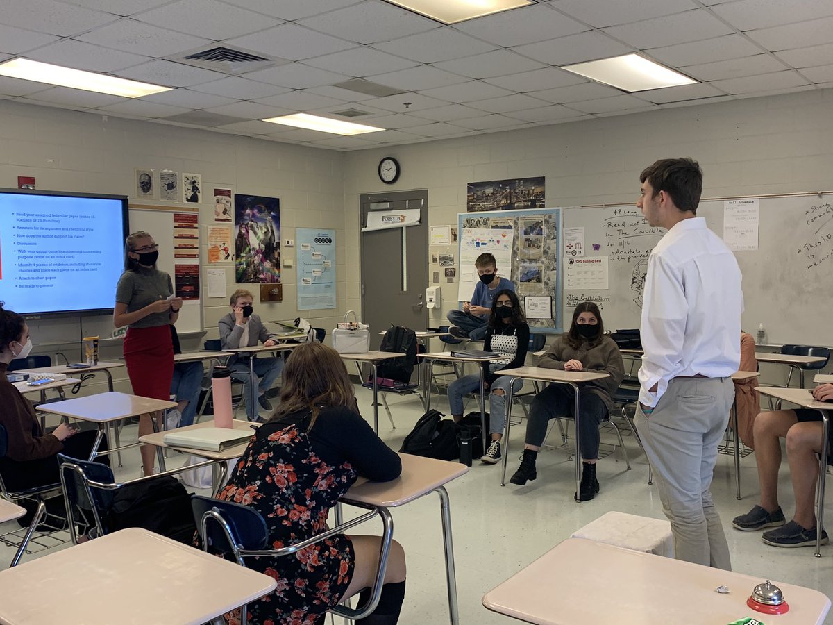 AntoniaAlbParis's tweet photo. After analyzing the federalist papers for their rhetorical value, and learning about judicial philosophies , the humanities students debated the ratification of the constitution. Whether federalist or antifederalist, both sides were brilliant. @FchsHumanities @PSJ_FCHS https://t.co/pDsYkRp3u0