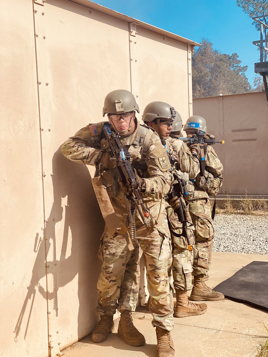 Tony_Massari1's tweet photo. E/3-47 IN conducting their final mission of the FTX before getting ready for Honor Hill tonight. Thanks to some of #BenningsBest Drill Sergeants, the company is getting ready to finish training with a 90.5% grad rate @197SLEDGEHAMMER @PatDonahoeArmy @Dave_Hodne  #webuildwarriors https://t.co/ZPCh9ybgG9