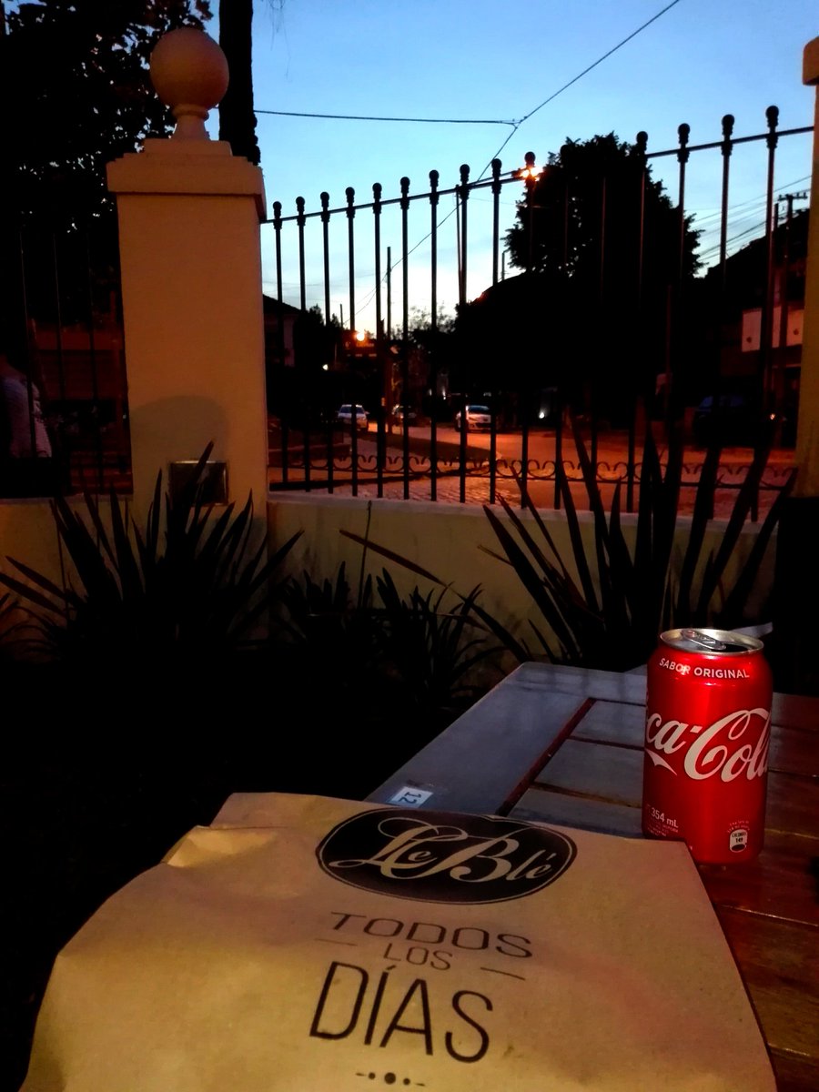 EleoValentini's tweet photo. Atardecer... #LeBle #FotoYa #PhEleoValentini 📷 https://t.co/yZLqOitRGU