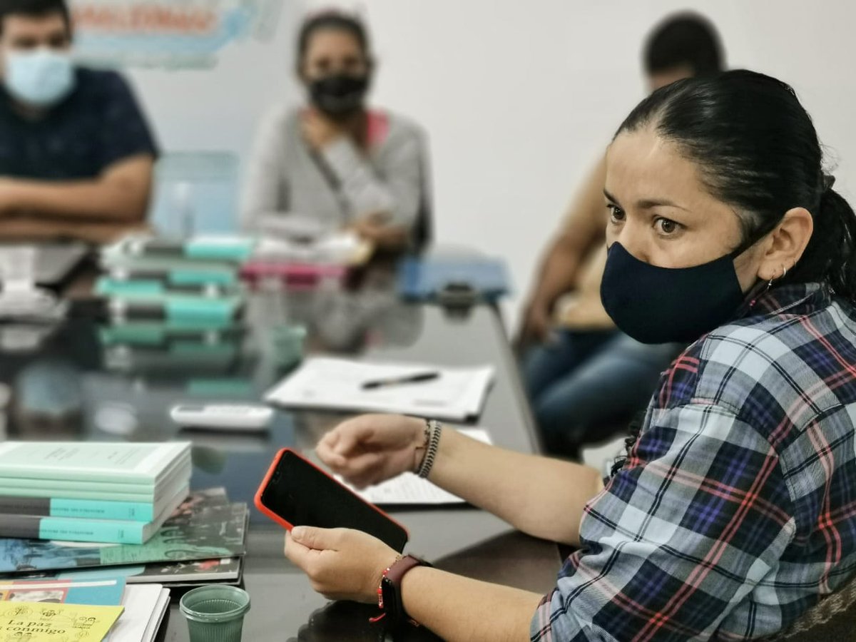 EsquiviaEunice's tweet photo. ¡En la @ARNColombia no nos detenemos!
Trabajamos de la mano con los territorios que acogen a la población en proceso de Reintegración y Reincorporación. Esta vez la @Goberamazonas abre sus puertas para trabajar e identificar los espacios de participación para nuestra población. https://t.co/CeW5f2Wy4M