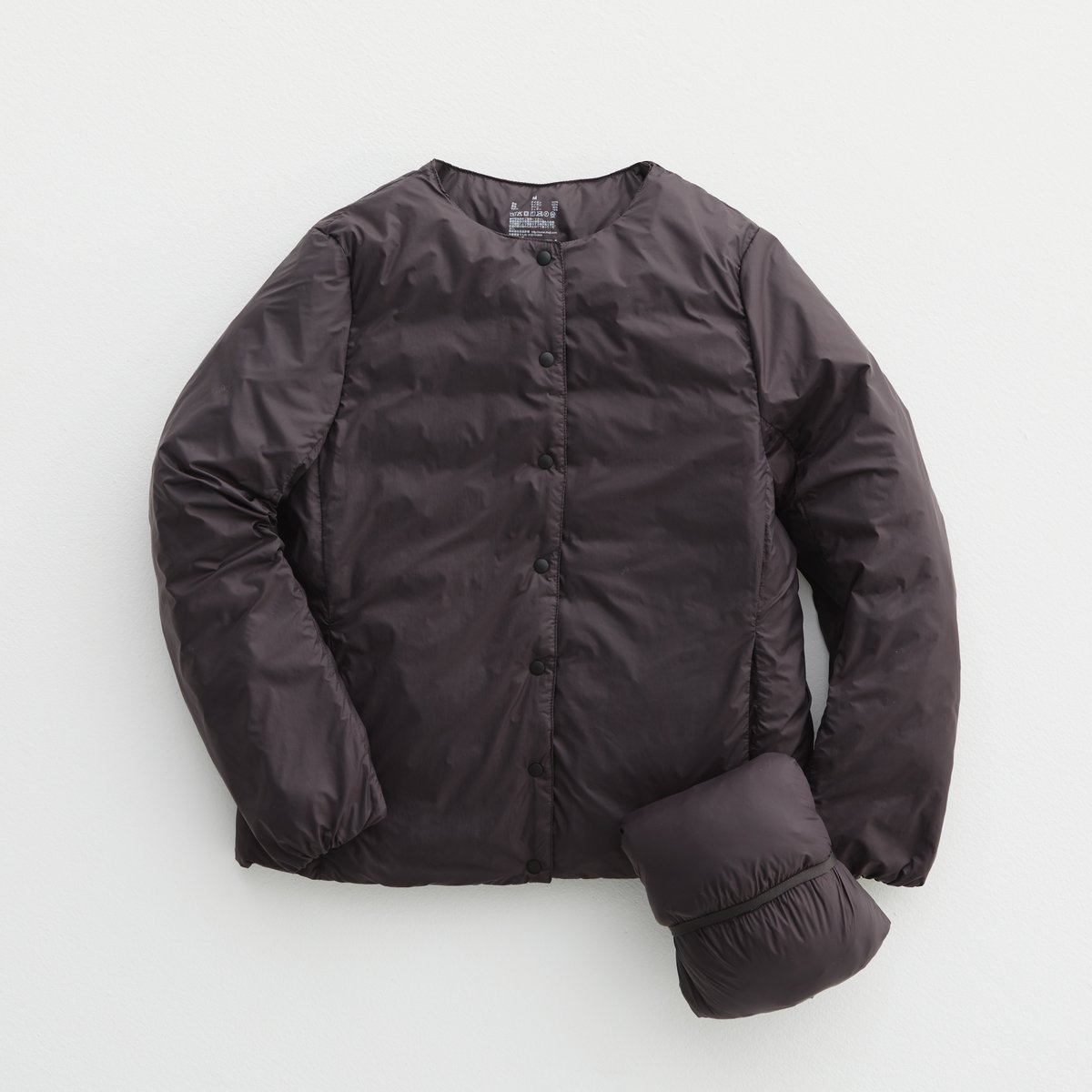 mujiusa's tweet photo. The Black Friday Preview sale continues.
Made with 750 fill power to ensure warmth throughout the season, the Lightweight Down series is designed to be compact and foldable for on the go.
Shop all deals at https://t.co/Ih4kD23Sly.
#muji #mujiusa #blackfriday #previewsale https://t.co/7rEVwnu8ru