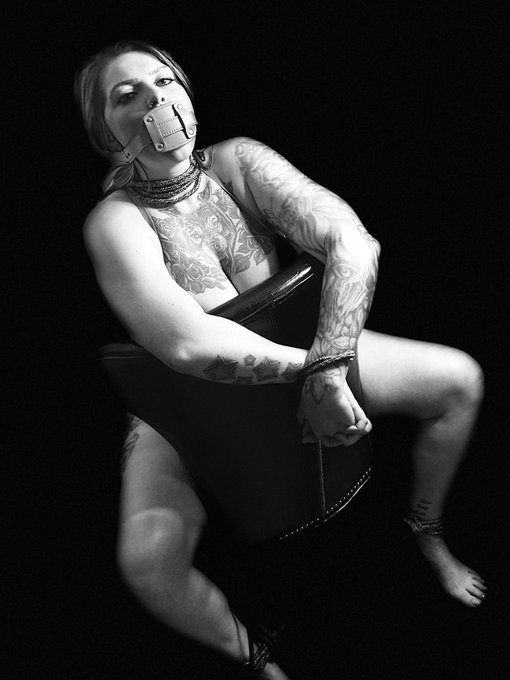 Yesss Daddy 🖤 https://t.co/Lh2olirzep