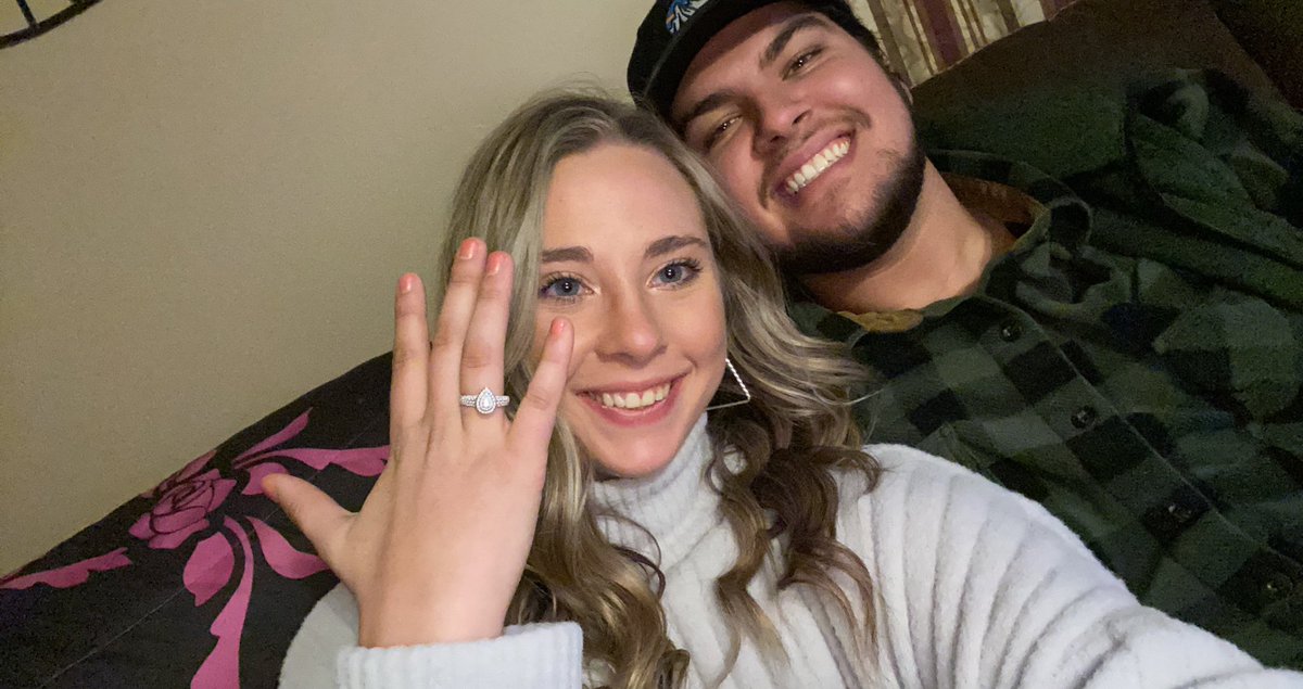 meadow_uncapher's tweet photo. UPDATE: LUCKIEST DAY OF MY LIFE 🥰🥺💍 I can’t wait to be your WIFE OMG https://t.co/BJZPw1BYP9