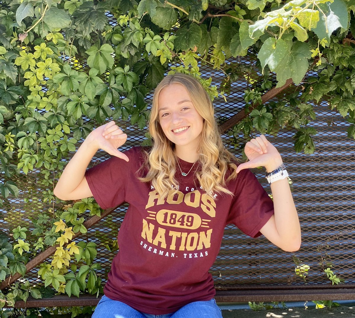 KathyMom2four's tweet photo. It’s official!! @delaney_grace14 got her acceptance to @AustinCollege this afternoon! So excited to be a #FutureRoo and play for @AC_WSoccer The future is bright!! ❤️⚽️❤️⚽️❤️ https://t.co/jior5CdTu9