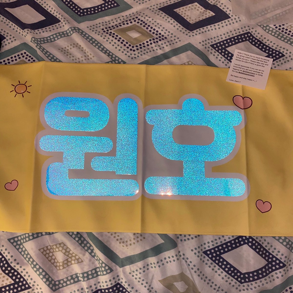 cherryminjiu's tweet photo. thank you so much for the GO @kihbeomGOS !!! this slogan is so much bigger than I expected it’s beautiful 😭💗💗💗 #kihbeomreviews 

thank you for creating the cutest wonho slogan ever @ho_vmv ! I love it so much 💗💗💗 https://t.co/pXEABzV2s9