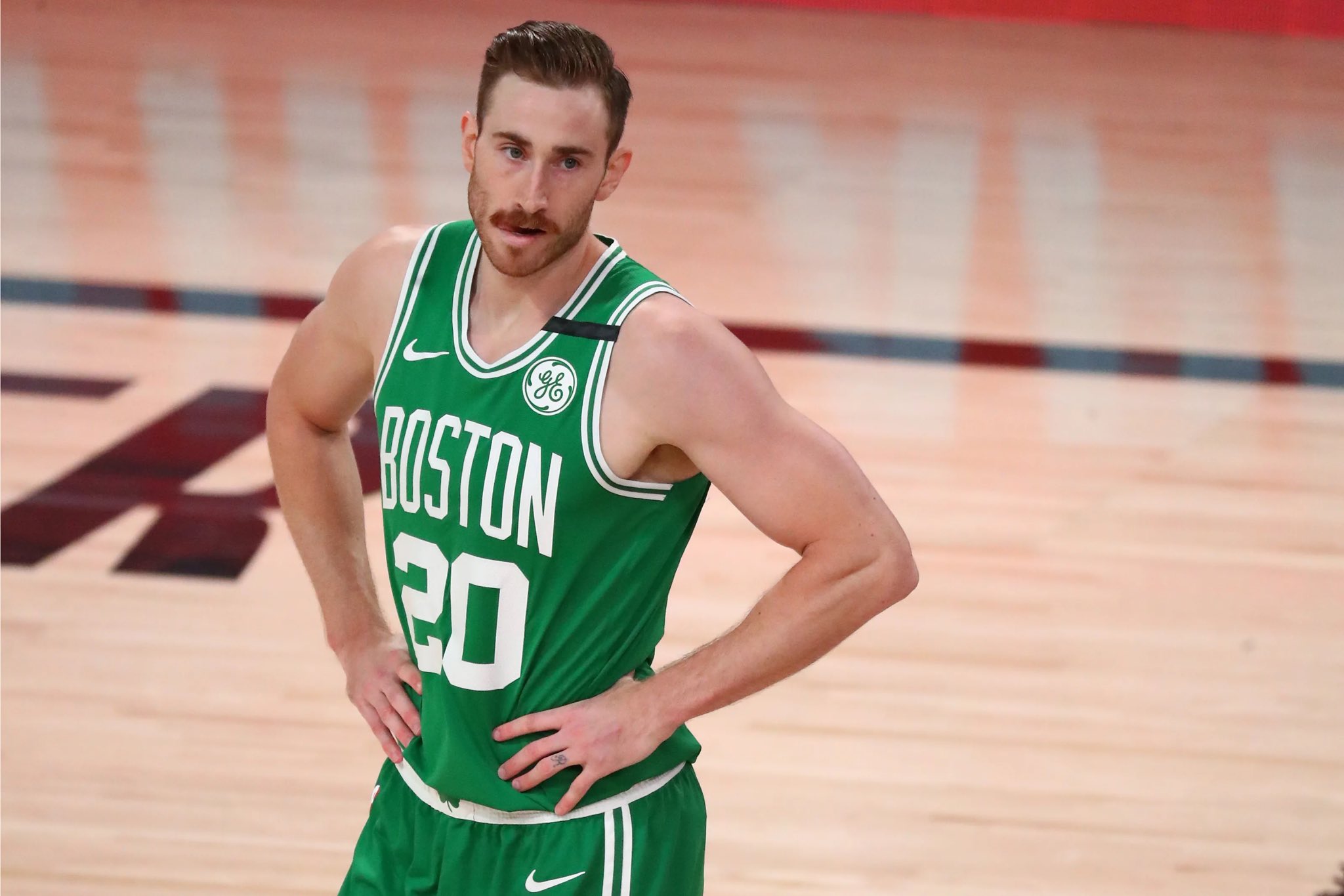 The New York Knicks reportedly have trade interest in Gordon Hayward if Bos...