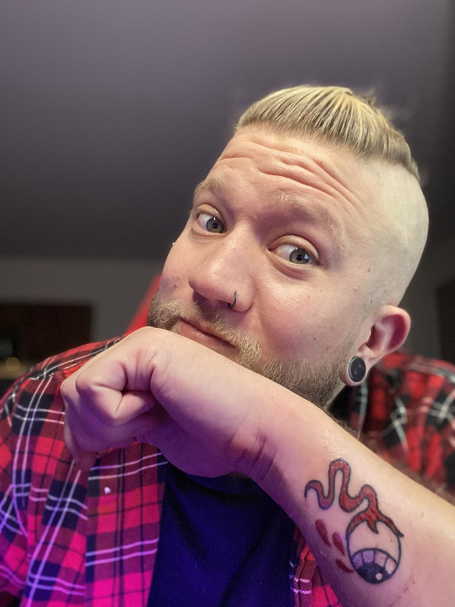 XSouthpawGaming's tweet photo. Let’s give this Cold War a try! Oh and new Friday the 13th tat! #fridaythe13th #tattoo #13 #13th #coldway #cod #CallOfDutyBlackOpsColdWar https://t.co/OkpeKCmMr5 #gg #greeasygamer #teamtoska https://t.co/pA0XNqdH2N