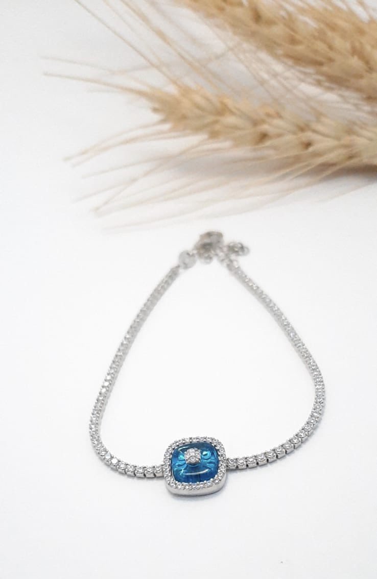vaveylasilver's tweet photo. Cam Gözü Bileklik❤️ https://t.co/2dJQmTWnYB 👈 #gümüş #tasarım #aksesuar #hediye #silver #istanbul #alışveriş #souvenir #shopping #gift #design #accessory #follower #happy #nice #kombin #moda #gümüştakı #sevgiliyehediye #bileklik #indirim #çekiliş #etiket #haftasonu https://t.co/K4aVHryefN