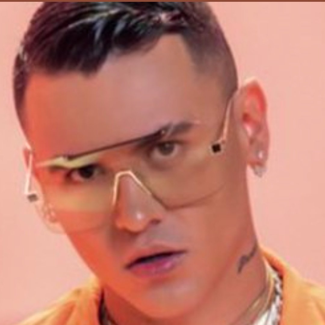 Tomas61812280's tweet photo. #BabySoltera @KEVINROLDAN https://t.co/W7GsZChMmi😈💦#Babysoltera https://t.co/UOED9swaWo