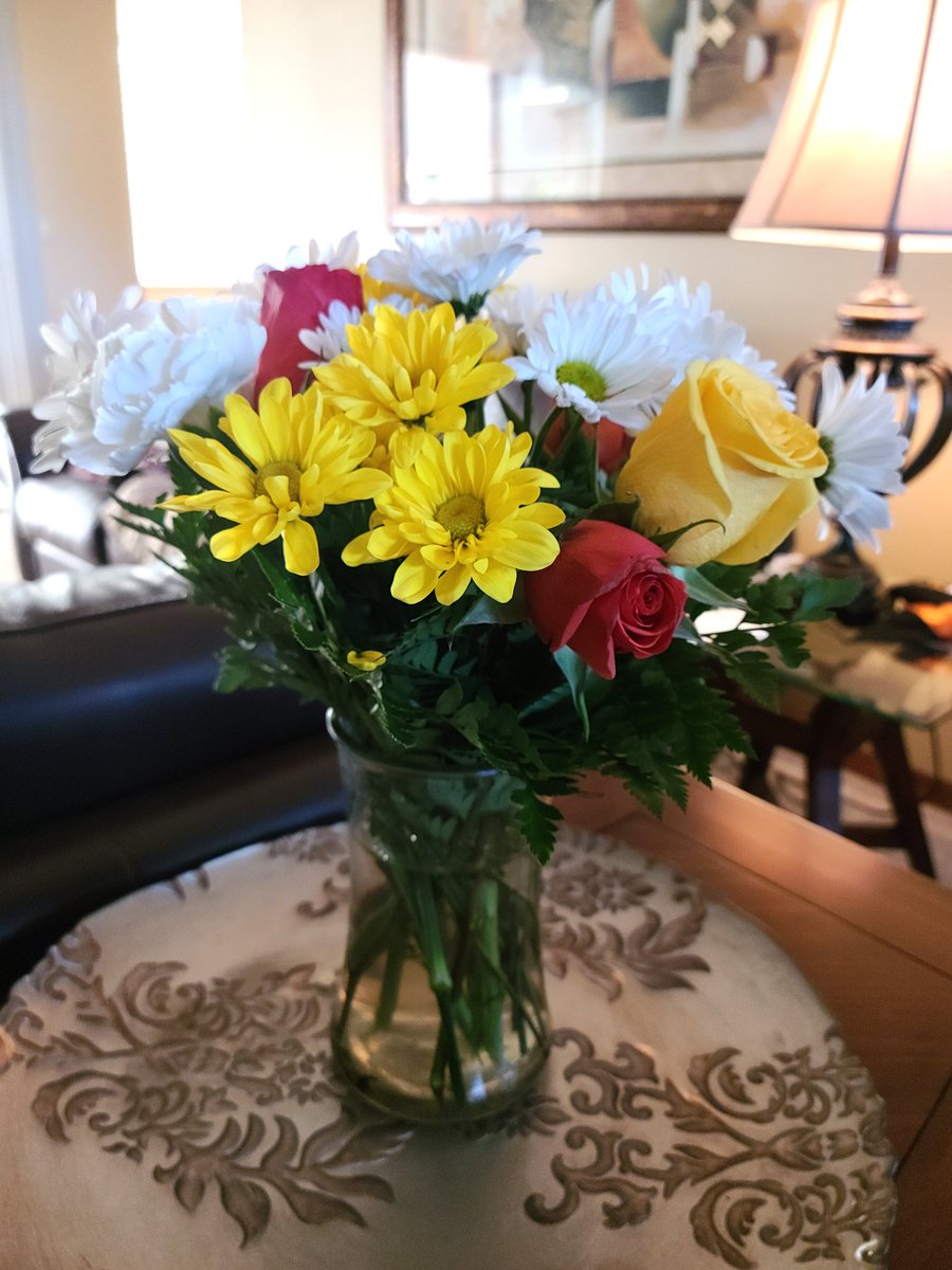 ShakeItSister's tweet photo. My dog passed away in Sept. Two days ago I called @Chewy regarding an online order.The rep asked about Elvis &amp; sounded genuinely sad to hear that he was gone. These arrived today. On my birthday.  The card says they are from Chewy but they were sent from dog heaven. #grateful https://t.co/q5CO20VfHc