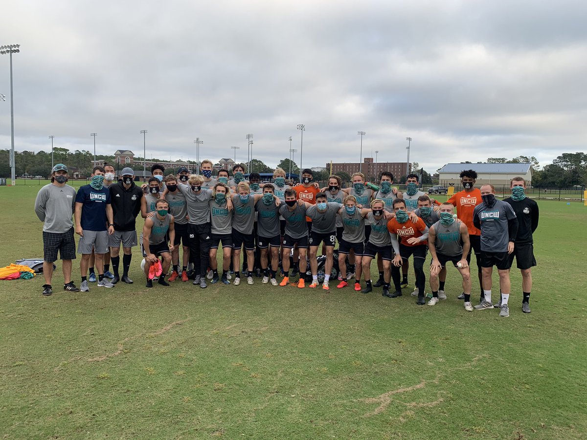 UNCWMenssoccer's tweet photo. Great session with two special guests 😍🦅⚽️
Our former standout players @pgoodrum22 and @DJReynolds25 joined the session. It was great to these young men again. UNCW Men’s soccer will always welcome you!
#uncw #wilmington #seahawksoccer #goodrum #reynolds https://t.co/f0AxCHHxvh