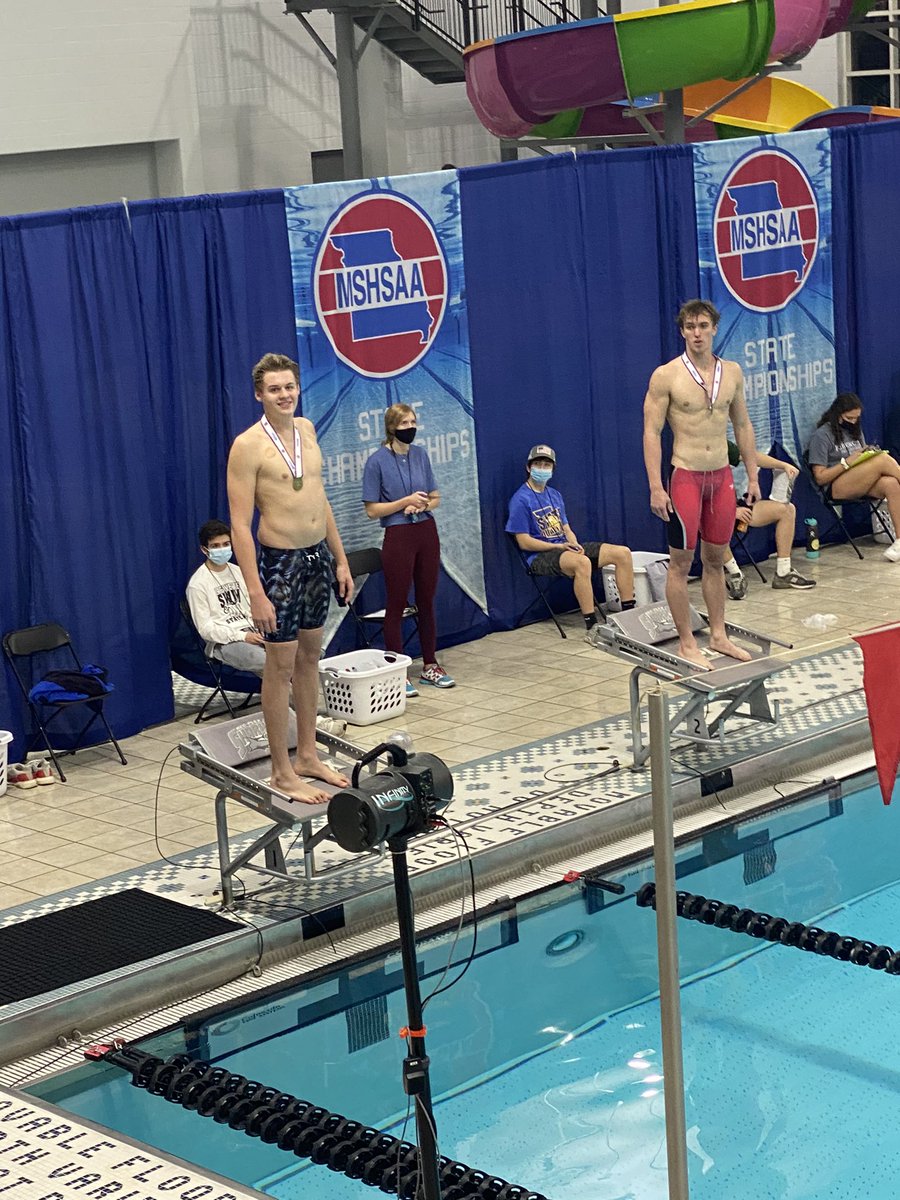 phsouthswimdive's tweet photo. ETHAN ROACH is the STATE CHAMPION in the 100 freestyle posting a time of 45.77 and lowering his school record!!! #southswim #2020state #class2 https://t.co/V8HvULwJ1q