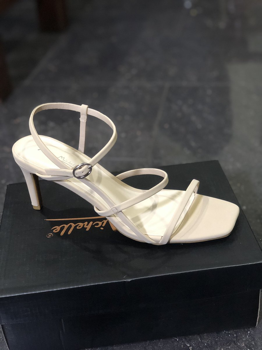 the_2k_store's tweet photo. Hi guys, 
I have these beautiful shoes for sale. I got them but they were too small and they’ve never been worn .
Please retweet!!
My customer might be on your TL.    Sizes: Black-US8.5 and Nude -US9 for 9k each,prices are negotiable. https://t.co/WLYS75B3os