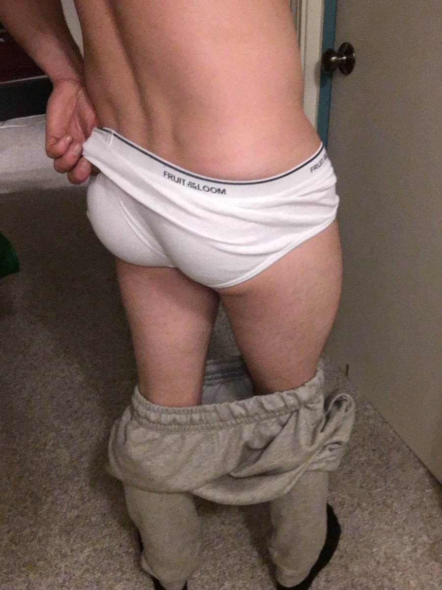 antinormcore's tweet photo. Happy Friday y’all. I don’t have any friends here so I’m sharing a few pics of me in my #fotl #tightywhities    Trying to adjust to it getting dark at like 4 😭so a whiskey and a few beers it is. What are y’all up to? #undies #maleunderwear #bulge #greysweatpantsseason #gayson https://t.co/EHprQvwILg