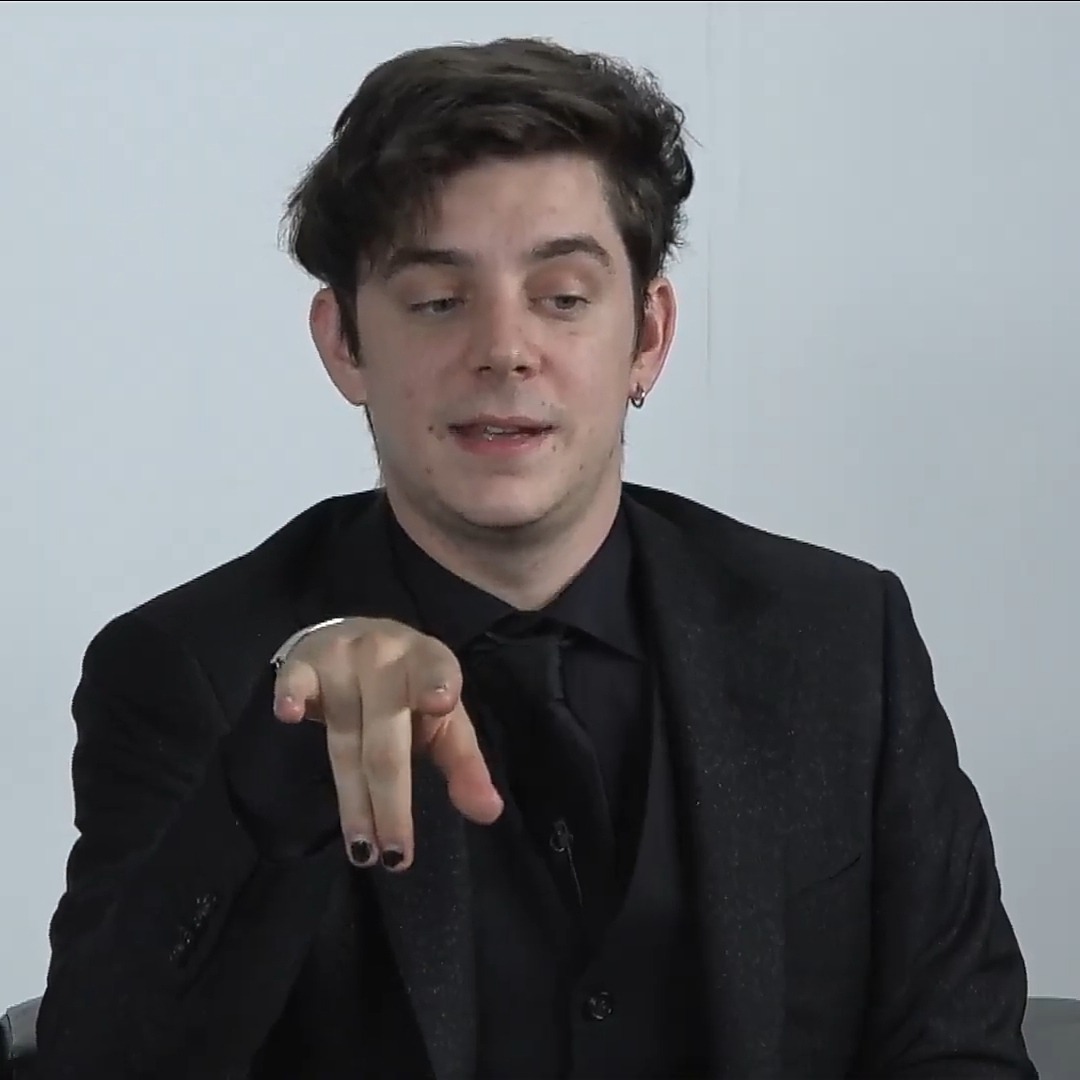 BigButtercups's tweet photo. Is he... you know... 💅  #unusannusoutofcontext https://t.co/tX52O44xHc
