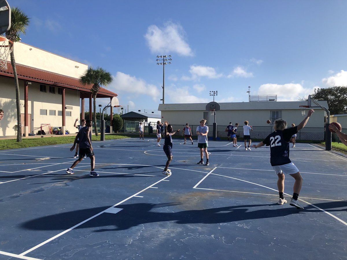 zugraveg's tweet photo. Outdoor practice. Never. Would. Have. Imagined. Takes me back to the days of the outdoor summer league at SE Rec center in Canton. New norms and we are thrilled to be playing! #howsescompetes https://t.co/xm1ua1u3jg
