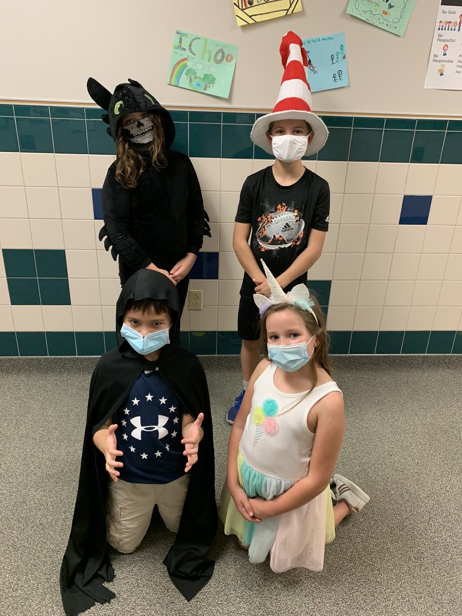 DCEgreatnesswi1's tweet photo. Loved seeing so many creatures and characters on our Fun Friday Fantasy edition! #WorkHardBeSilly https://t.co/bGmzNQmx2y