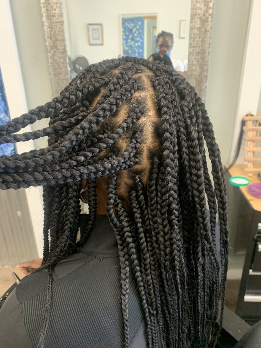 DavisKeashon's tweet photo. Neat box braids #bookwithme #repost https://t.co/dxiwHDAqQi https://t.co/RWsoYUzjea