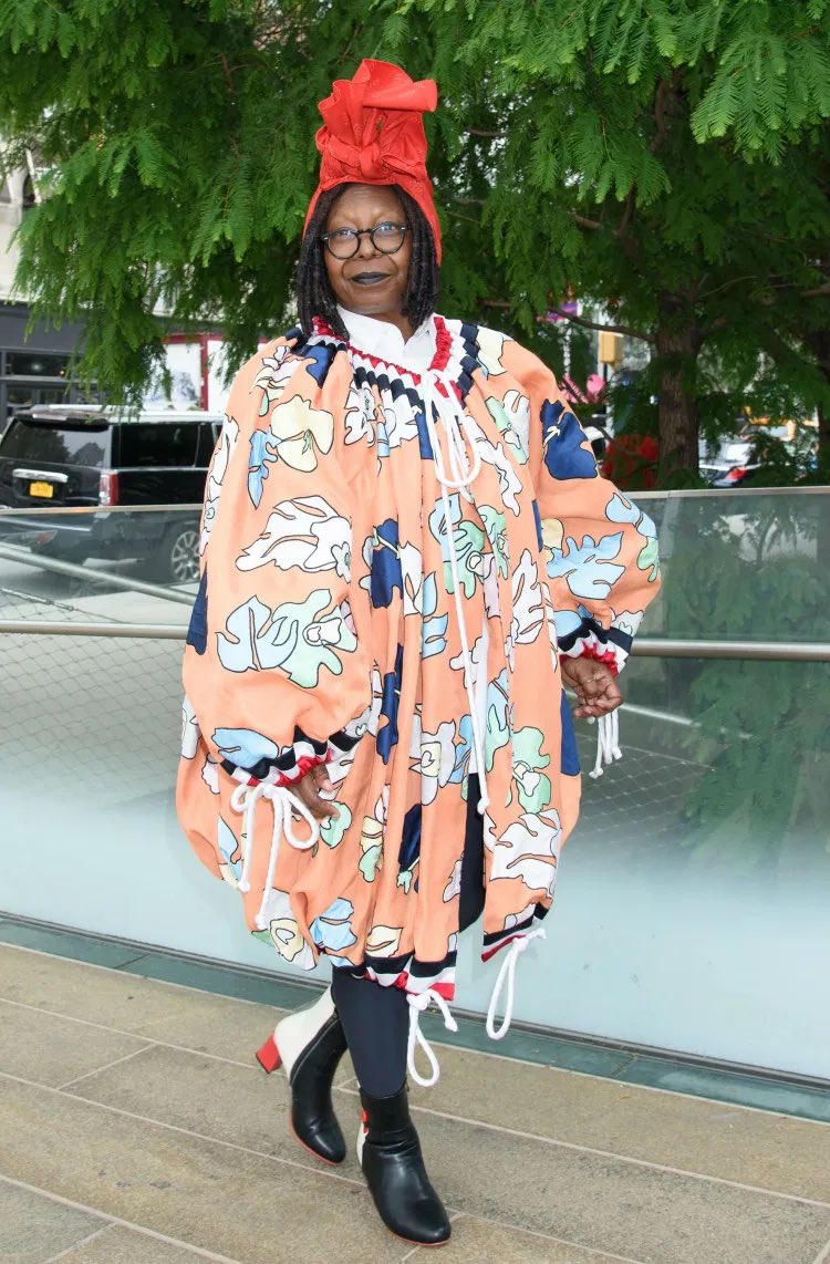 Happy birthday to Whoopi Goldberg, a true original and one of my first-ever favorite funny women. 