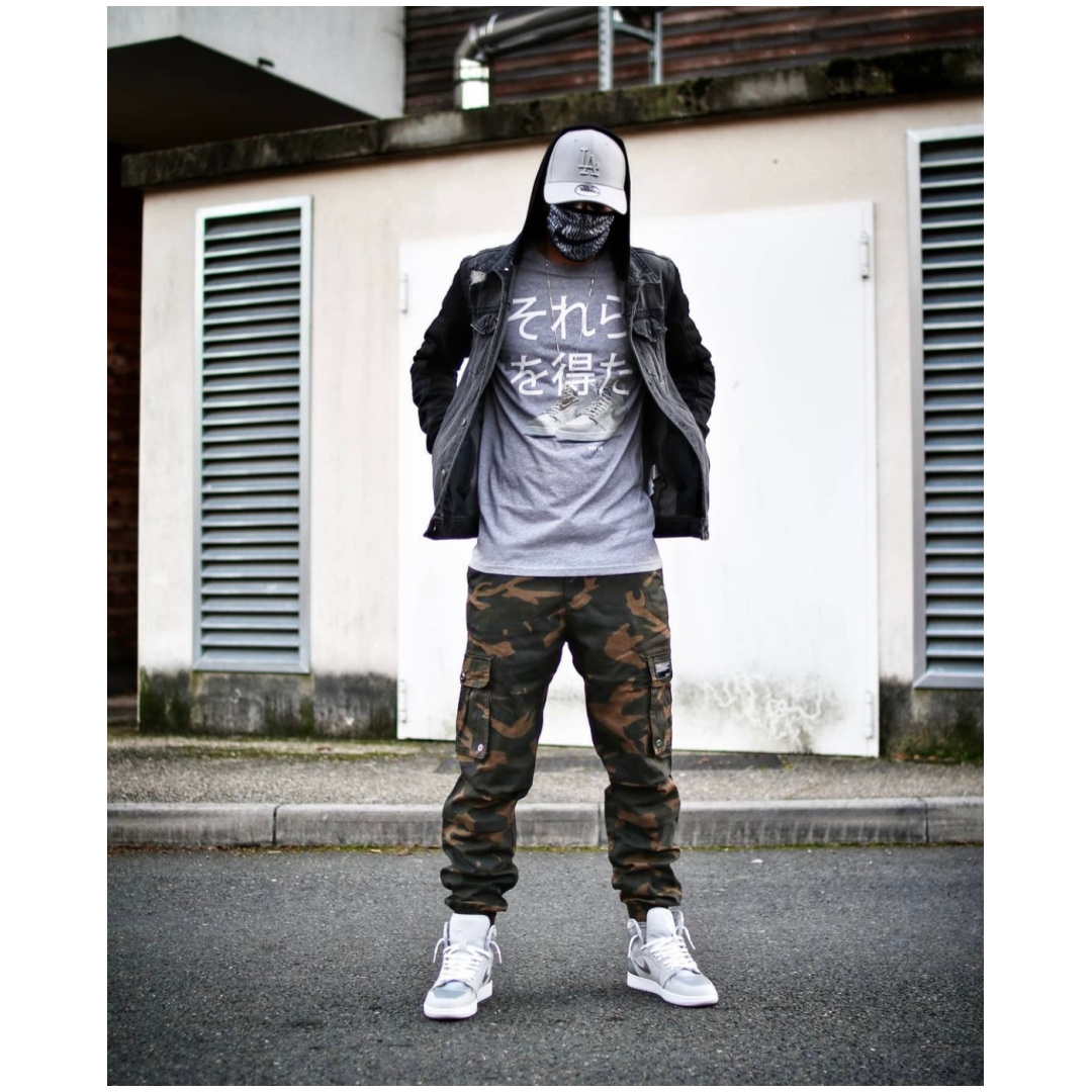 grailtees's tweet photo. Killer fit featuring our Air Jordan 1 Tokyo Got Em tee 🔥🔥🔥
·
📸: @ki2nen 
·
#airjordan1 #aj1 #sneakertees #gotem https://t.co/q9ooCYb5RB