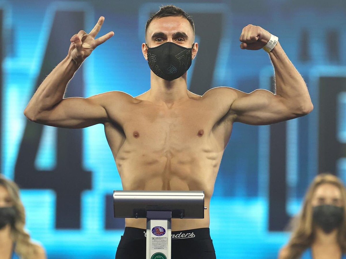 JasonMoloney1's tweet image. Tomorrow is the day that @AndrewMoloney gets his revenge and becomes a 2-time World Champion 🏆🏆
Show the world what you are really made of and bring that belt back home. 

📸 @trboxing / @4MikeyWilliams  

#TeamMoloney #2Time