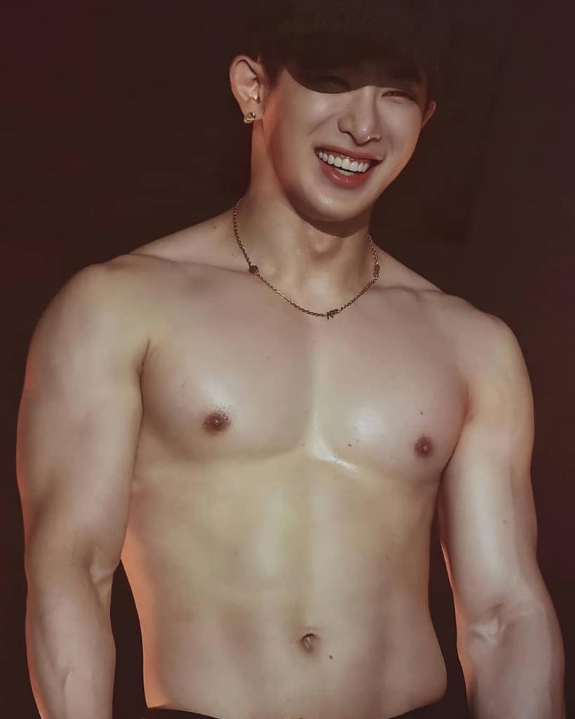 wonholoveramen's tweet photo. Wonho the best man 💕 #MONSTAX #WONHO #wonhomonstax #monstaxwonho https://t.co/CLK55OjzpG