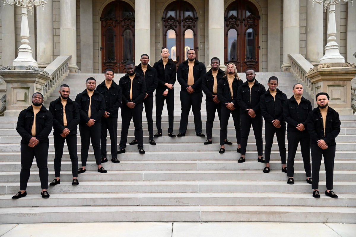 officialLadell's tweet photo. I’m good on the paperwork woke up with the ice yeah it’s time to work.

I am finally able to say I am an Alpha man. Staying R.E.L.E.N.T.L.E.S.S. through anything thrown my way. 

Aasir 4-ΖΔ-20 ❄️🦍

 #ΑΦΑ #MM #QUADclub https://t.co/Wm7dwpuzCw