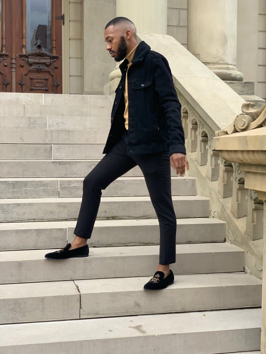officialLadell's tweet photo. I’m good on the paperwork woke up with the ice yeah it’s time to work.

I am finally able to say I am an Alpha man. Staying R.E.L.E.N.T.L.E.S.S. through anything thrown my way. 

Aasir 4-ΖΔ-20 ❄️🦍

 #ΑΦΑ #MM #QUADclub https://t.co/Wm7dwpuzCw