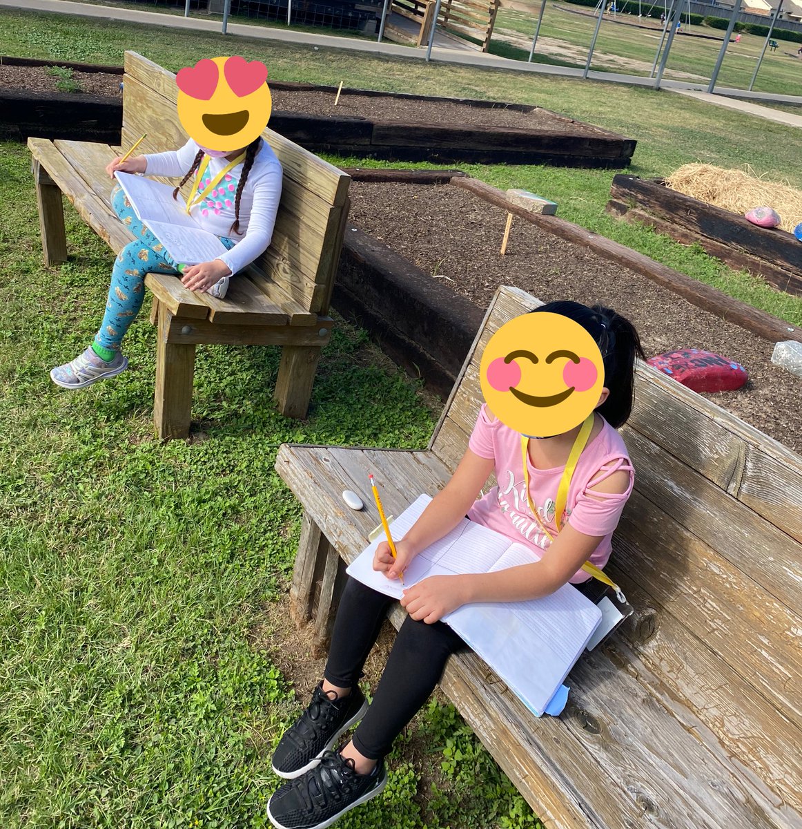 Andre_1Lester's tweet photo. Our lives are made of ‘Small Moments’ and we had the perfect day to capture one of them. We created lists using our 5 senses to help us stretch our writing. @CFISDAndre @CyFairISD #AndreInAction @CFISDPK1 #LestersFirsties #HappyWriters https://t.co/wu8xc1XrsI