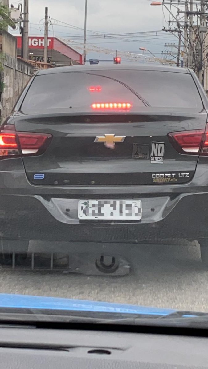 PMERJ's tweet photo. Com base em informações do sistema #cerco_eletrônico, policiais militares do #20BPM prenderam um criminoso portando uma pistola e conduzindo um veículo roubado na RJ-085 (Via Light), em Nova Iguaçu. A ação foi registrada na #52DP.
É a tecnologia a serviço da sua @PMERJ! https://t.co/vIRpoTw7mM