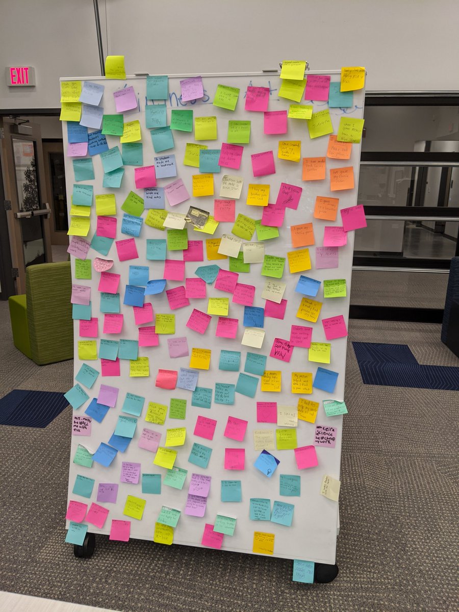 WISNavyteam's tweet photo. Check out all of the random acts of kindness Navy team students and teachers participated in today!! #KindnessDay #EveryoneBelongsHere #SchoolFamily #NavyTeam @WillardIStigers https://t.co/kXz6mP2Hmo