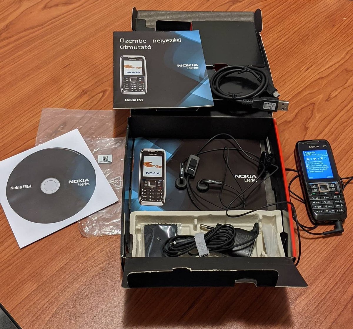 MobileKeepers's tweet photo. Nokia E51-1 
GSM 850/900/1800/1900 MHz 
HSDPA 850/2100 MHz
Released in 2007 November
For business users.
I liked to use so much this phone.
#nokia #businessphone #mobile #cellphone #phonecollector #phone #mobilekeepers #phonekeepers https://t.co/sG9N4uIUx3