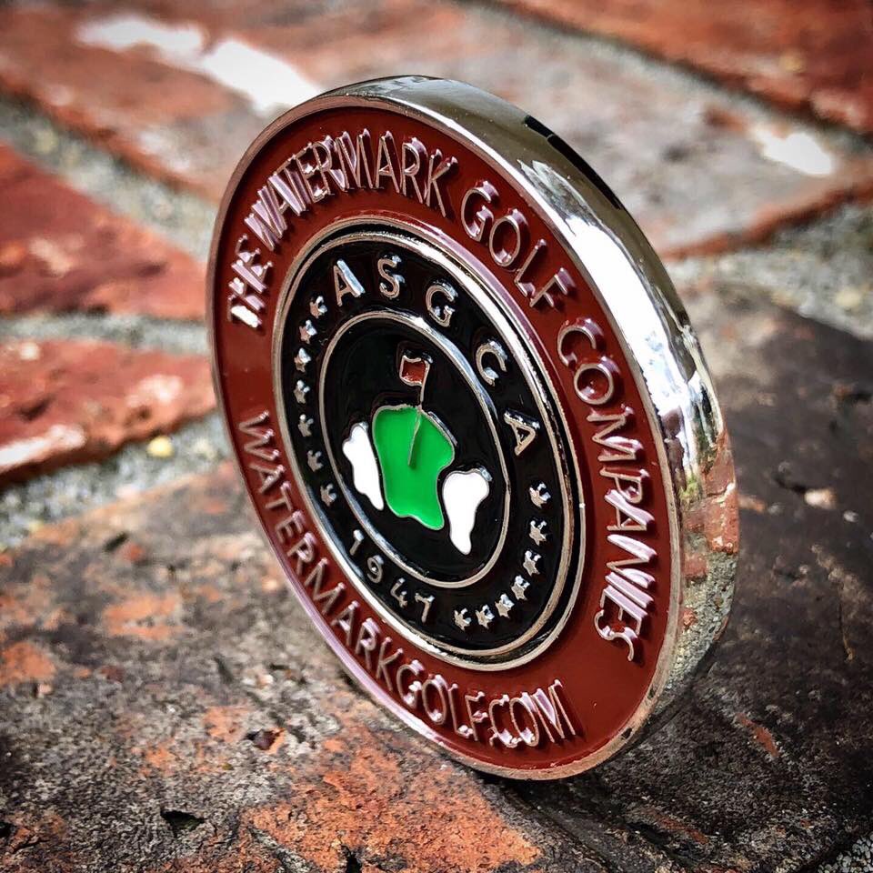 lipouts's tweet photo. 🚨FLASH deal! The first four orders at https://t.co/vWsSbSTTB1 to use code SLEIGH get the following: 

Order 8x10, get a FREE https://t.co/gyQYLoDqPz custom cast ball marker. 

Order 24x30, get a ball marker AND a signed copy of “Vincent Vino.”

Cannot be combined w/other offers. https://t.co/zHGd8X5bM7
