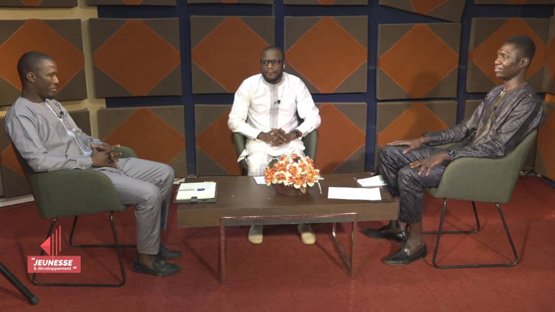 ⚠️INFO ASSOCIATION MALISTARTUP⚠️

Retrouvez le Secrétaire Général de l'Association MaliStartUp Mr. Hereba Soumana Kouyate sur la chaîne Chérifila TV dans l'émission "JEUNESSE ET DÉVELOPPEMENT" ce samedi à 17h et rediffusions Lundi à 10h. Thème : Facteur et réussite de l'entrepr