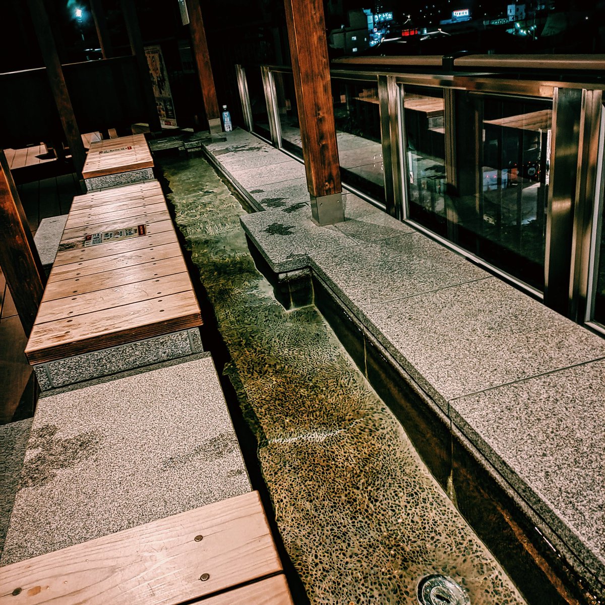 詐欺の人 على تويتر 道後温泉一時間待ちだったから ちゃんと足湯入ってきました 野営 ソロキャン 焚き火 キャンプ アウトドア Camp Outdoor Campfire Coffee ソトアソビ 野遊び ボッチ Japan 日本 Solocamp 旅 一人旅 車中泊 Travel 松山市