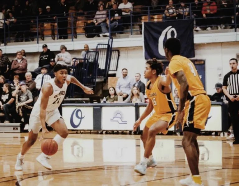 JUCOadvocate's tweet photo. JUCO FAN STAR WATCH - @UIC_MBB fans better get used to seeing former @OteroBasketball star Rayquawndis Mitchell burn the nets from 3. The big shooter will have an immediate impact for the Flames and new HC @CoachYak https://t.co/Ky9FTQNtXZ
