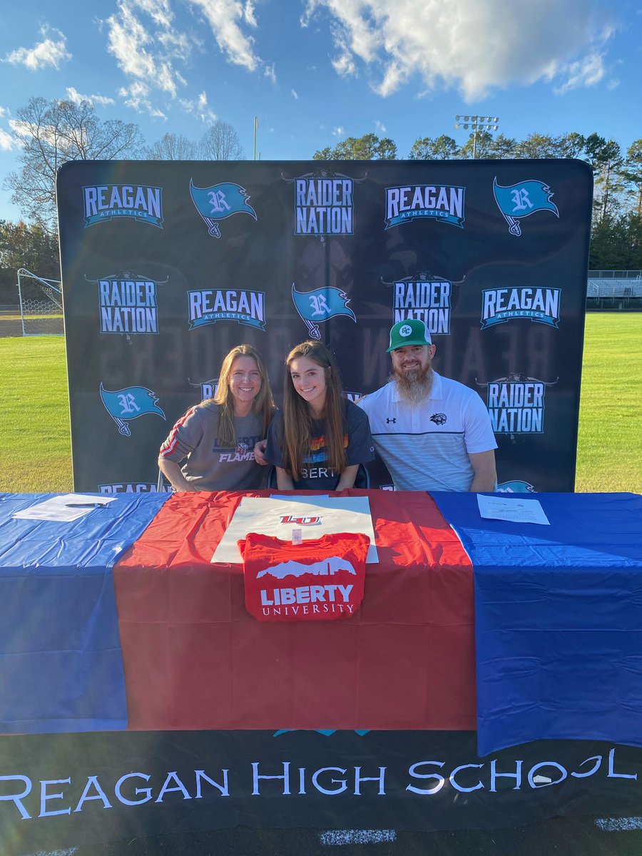 Kevin_Troup's tweet photo. She did it! @ReaganTFXC Sammy signed her letter of intent to run for Liberty University. #runsammyrun https://t.co/FXBVRwtlGp