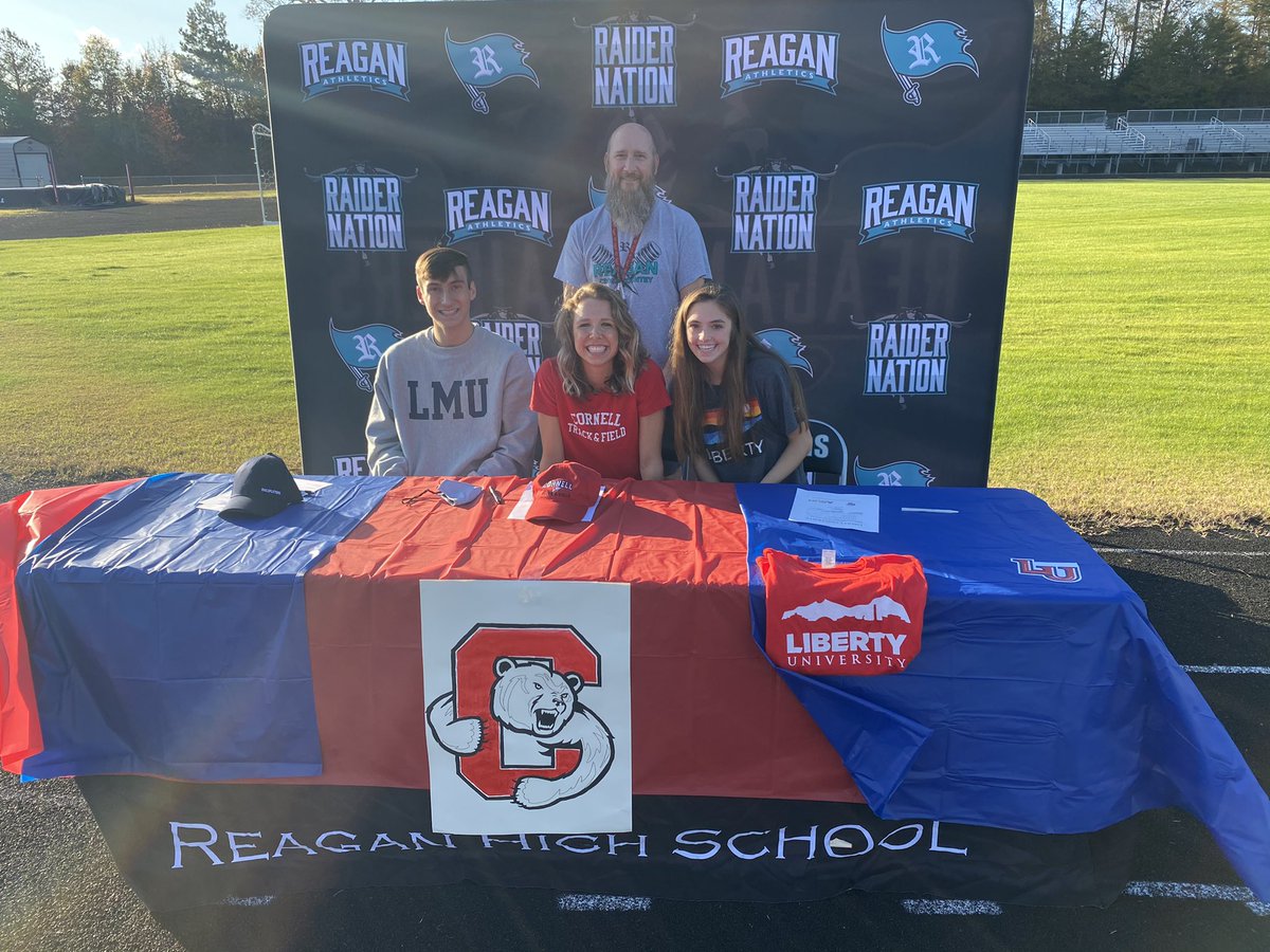 Kevin_Troup's tweet photo. She did it! @ReaganTFXC Sammy signed her letter of intent to run for Liberty University. #runsammyrun https://t.co/FXBVRwtlGp