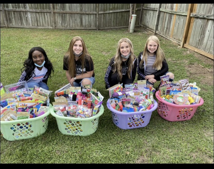 MrsMatteMHS's tweet photo. Today, the BMS Cheerkats dropped off donated crafts supplies to The Treehouse Center. The Treehouse Center is a group home for girls. These 4 girls were able to tour the home and meet some of the girls. To do well, we must do good! Great job CheerKats! https://t.co/Loafr2OfvA