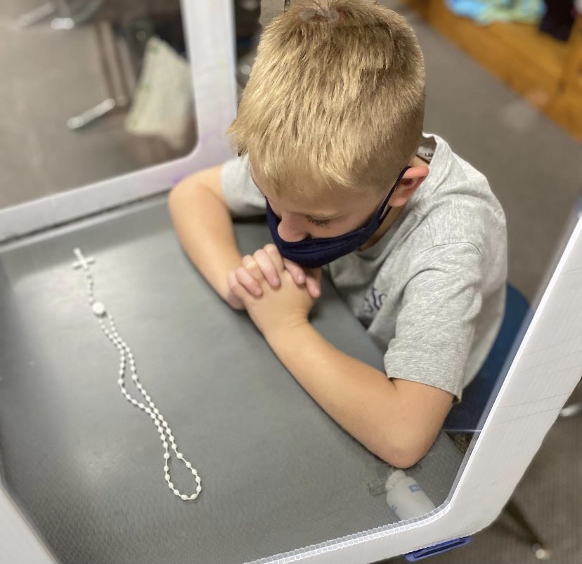 SJSWellesley's tweet photo. This afternoon we closed out Catholic Schools Week in the best way possible by praying the rosary together as a school. Thank you to Miss Dougherty and the students who helped lead us in prayer. #catholicschoolsweek2020 #wepraytogether #thesjsdifference @BostonCathSupt @CSOboston https://t.co/5vG1LliFcu