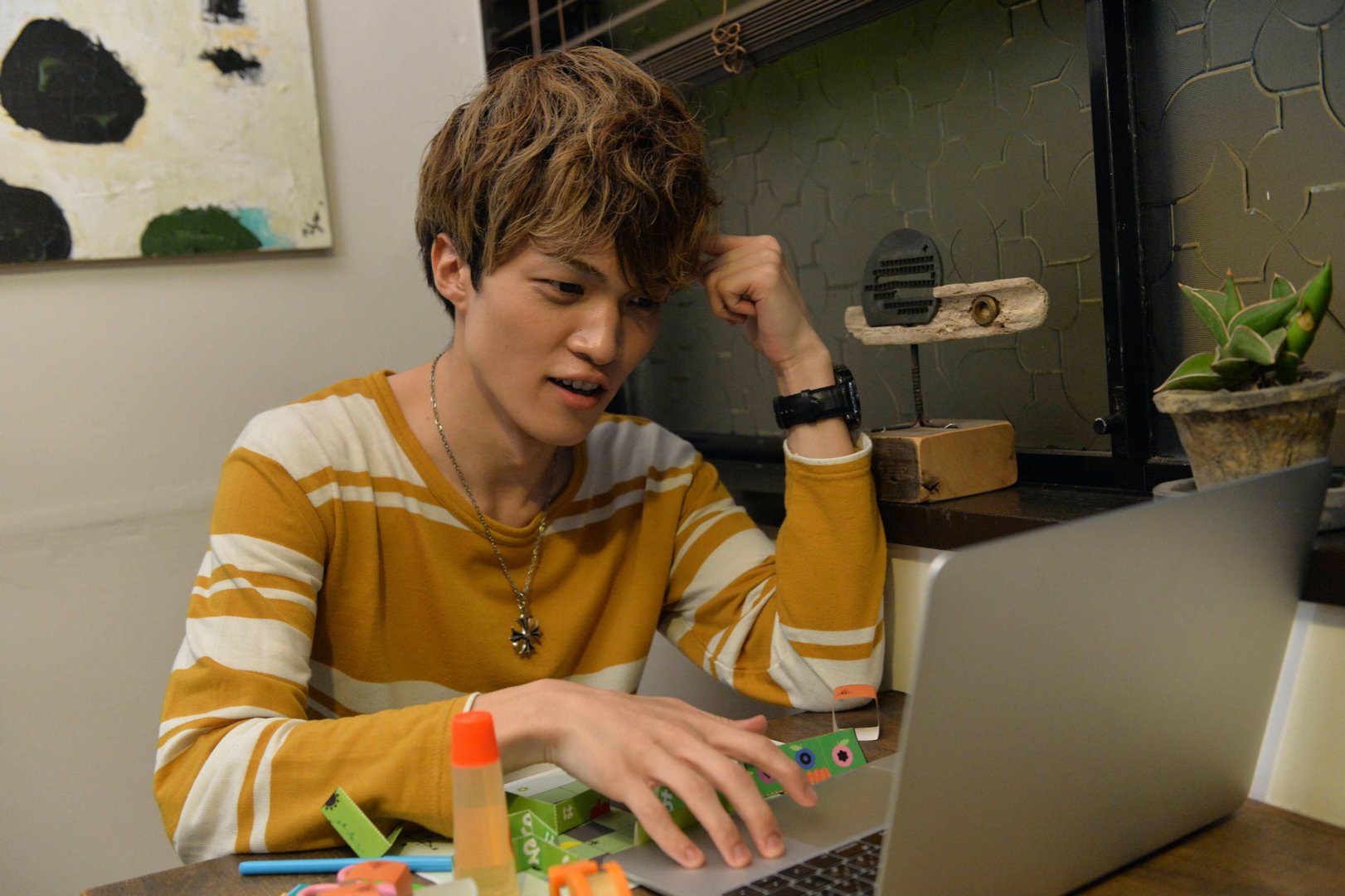 リアル脱出ゲーム 幻のポケモンの森からの脱出 本日情報解禁 スタート 毎年大好評の ポケモン脱出 が今年はオンラインイベントになって登場 自宅やコンビニのプリンターで専用の謎解きキットのデータを印刷し 工作をしながらパズルを楽し