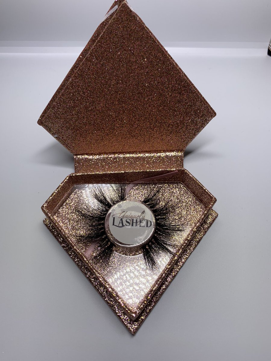 LashedUniquely's tweet image. Meet “Flirty”

She is our wispy, fun and flirty lash🤪 She is a available on our website! Click link in bio🥰
