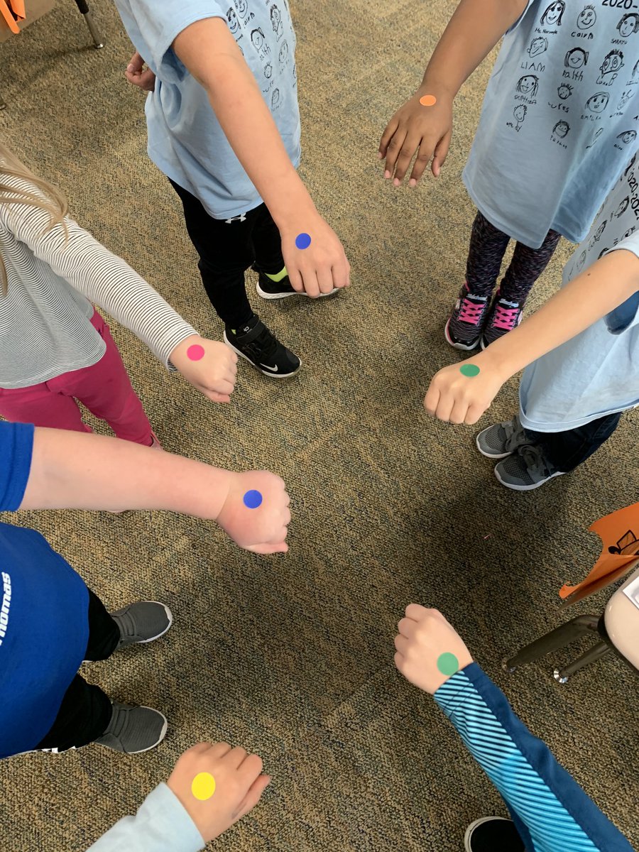 KNormoyleHBT's tweet photo. Happy World Kindness Day! Kinders were spreading kindness all day! Excited for the men and women that serve our country to get these holiday cards. #spreadkindness https://t.co/1alIVWpzjy