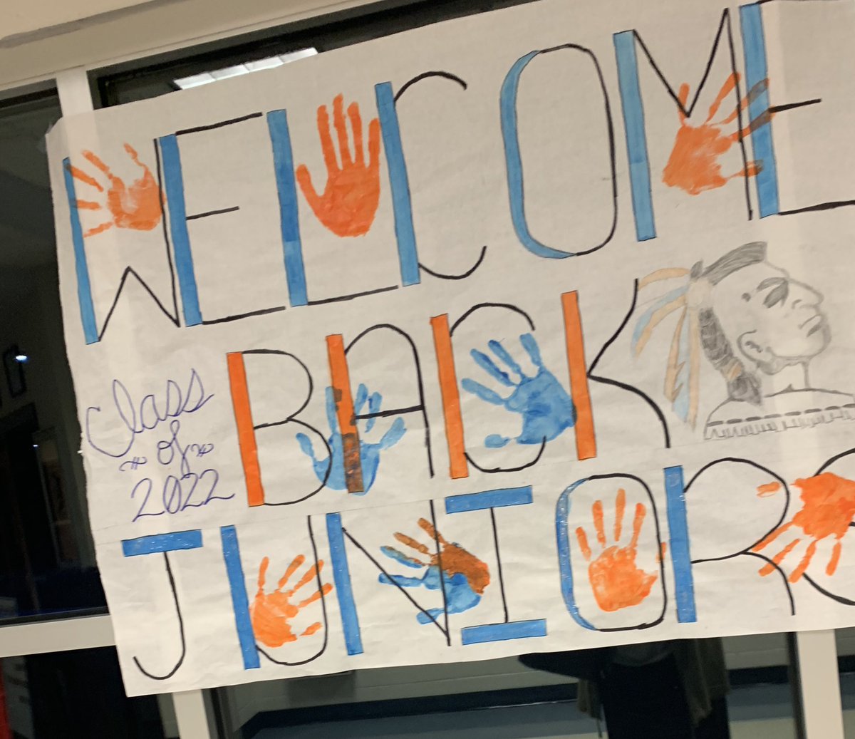 LHSART12345's tweet photo. Getting #ready @LouisburgHSFCS https://t.co/qx1lnfjSlc