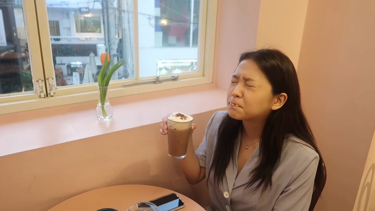 jhingness's tweet photo. A CUP OF COFFEE

There's always that sad guy in the crowd that needs some words of love and encouragement. When Yeri first saw his somber eyes, all she wanted to do was make them shine. She made it her mission to make him smile with her messages.

[a YERIBIN AU] https://t.co/HYUYf1OgGd