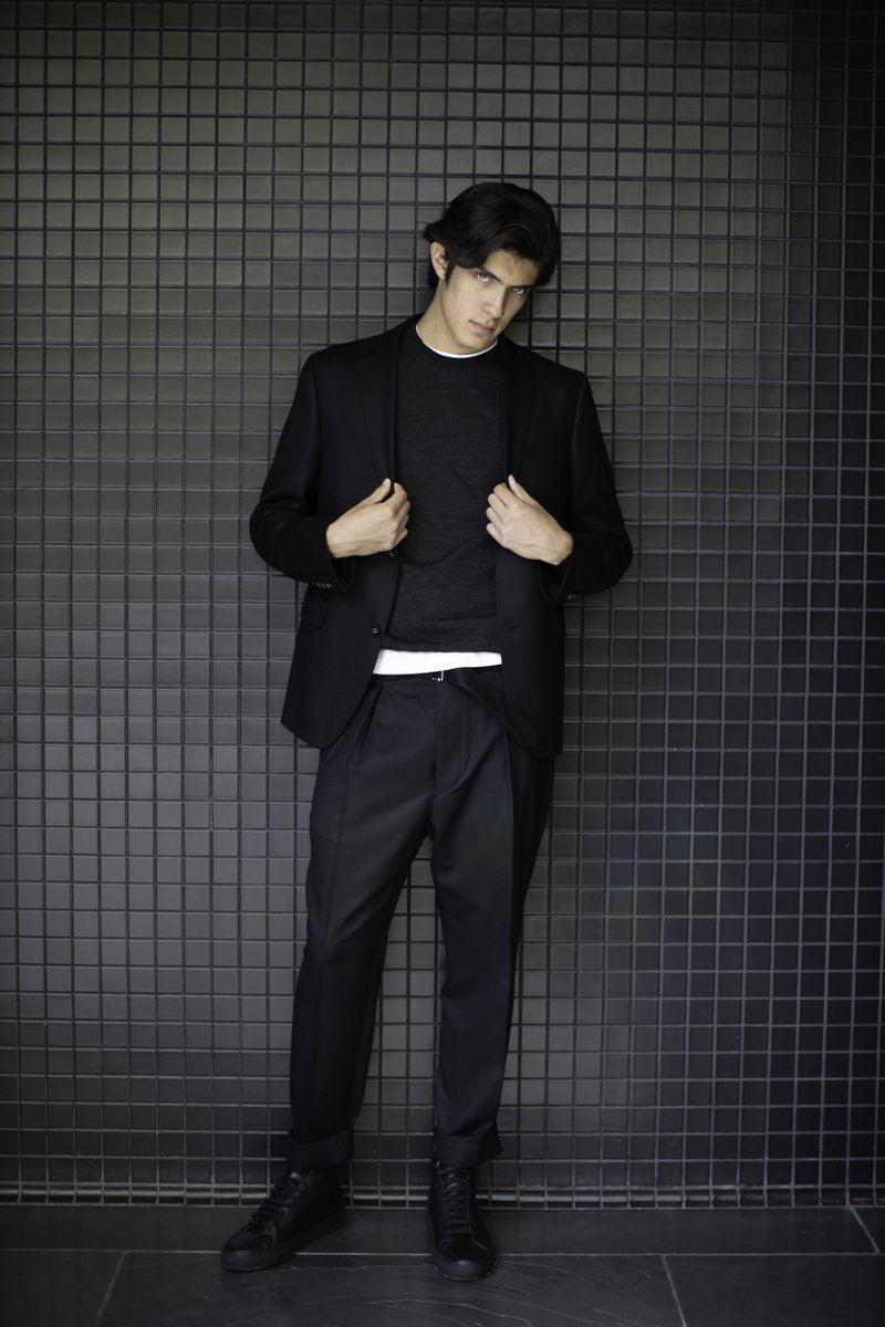 SilverDeerStore's tweet image. La elegancia por excelencia está en el color negro y cuando se incluye en piezas informales el resultado es inmejorable. 

bit.ly/3eZZIFx
 bit.ly/3nlMQfR
bit.ly/3eY4Bid
bit.ly/2IFmCpK
bit.ly/3lvWdcm