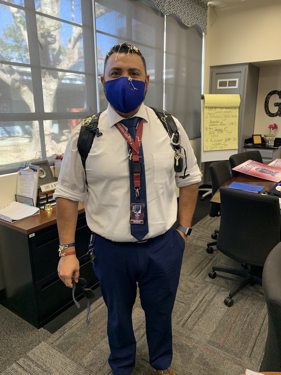 YvonneL5458's tweet photo. Congratulations to our very own Vice Principal Mr. Bonilla for Rising to the challenge and completing BCSD’s NISL Course. A job well done 🥳🎉#Landofthegiants #teambcsd https://t.co/RYZdCUXBGB
